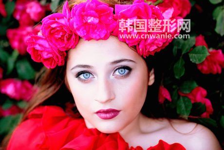 请问开眼角整形有什么好处？