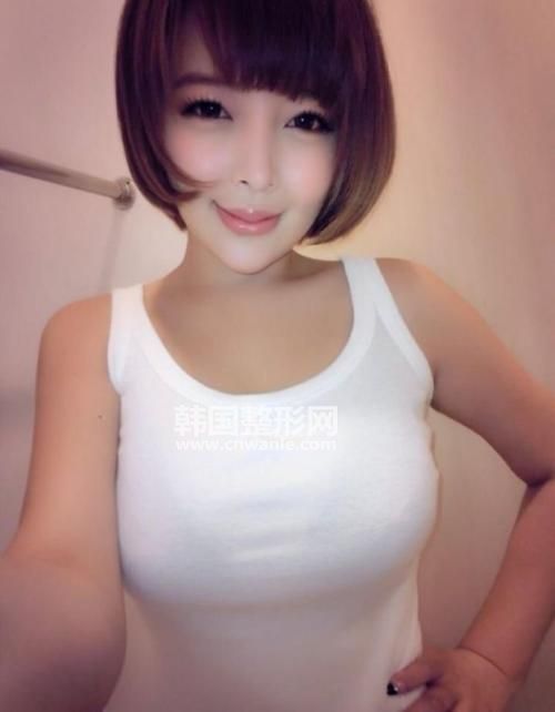 小胸妹的自卑自体丰胸多少钱一次?