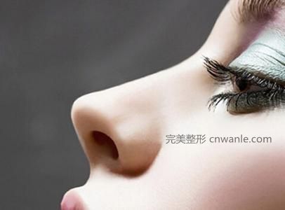 最新<a href='/tag_longbi149.html'>隆鼻</a>术价格表 隆鼻后护理注意事项
