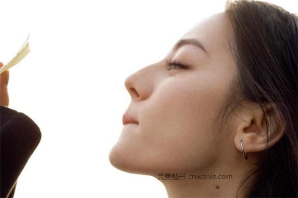 玻尿酸丰耳垂多久见效 玻尿酸丰耳垂会被吸收吗