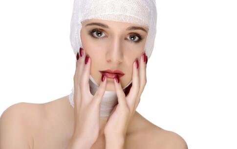 自制蜂蜜面膜的做法 蜂蜜面膜有哪些 哪种面膜能美白肌肤